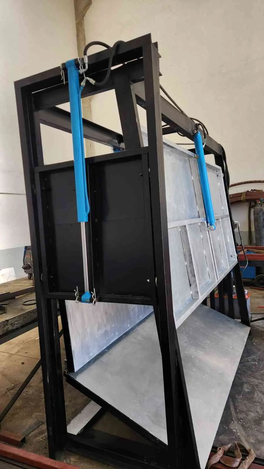 Kurban devirme makinası