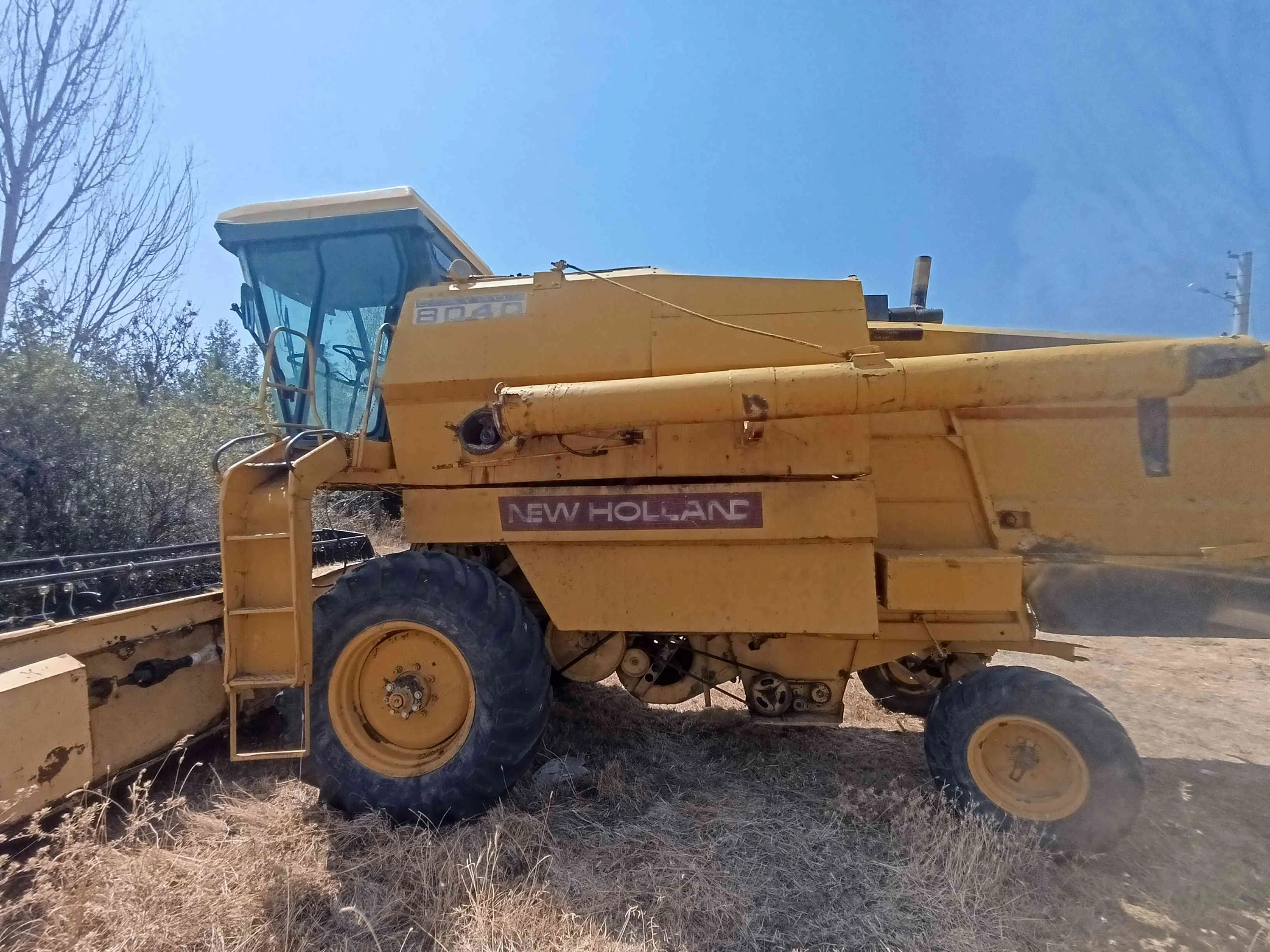 Çalışır durumda New Holland 8040