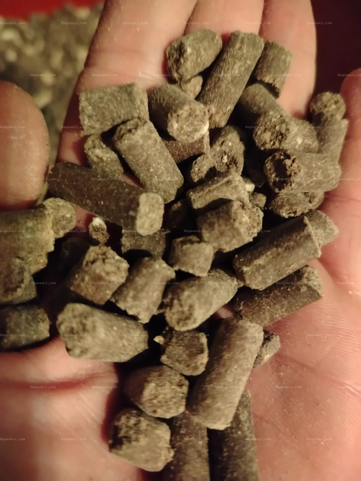 6 mm fıstık pelet dökme sevkiyat dökme adana yükleme çuval afyon yükleme